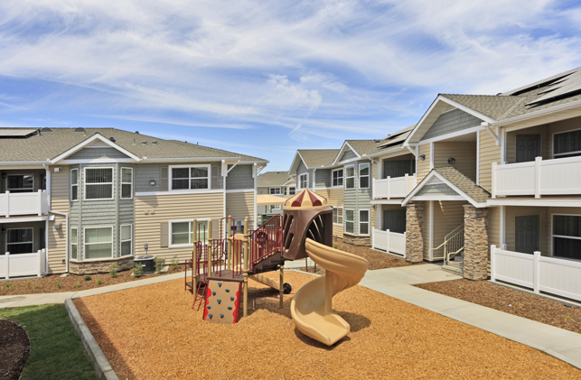 Lemoore Apartments | Montgomery Crossing | Affordable Housing in California